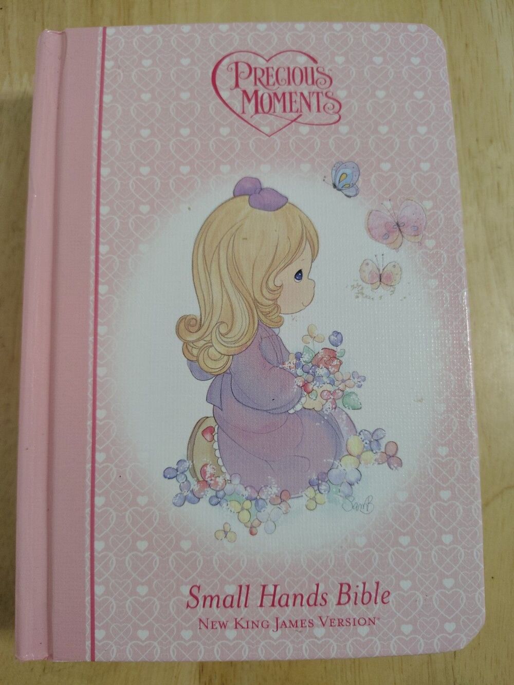 NKJV Precious Moments Holy Bible Hardcover in Pink: Small Hands Bible